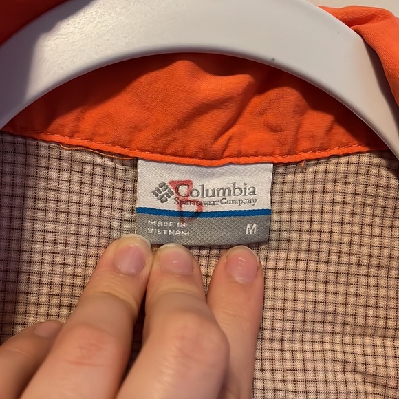 Lightweight Peach Columbia Vest - Picture 4 of 4